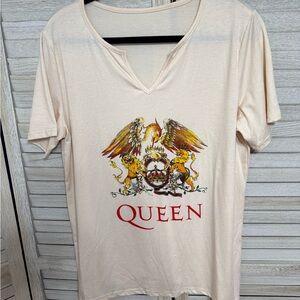 Queen Cream Short Sleeve Tee